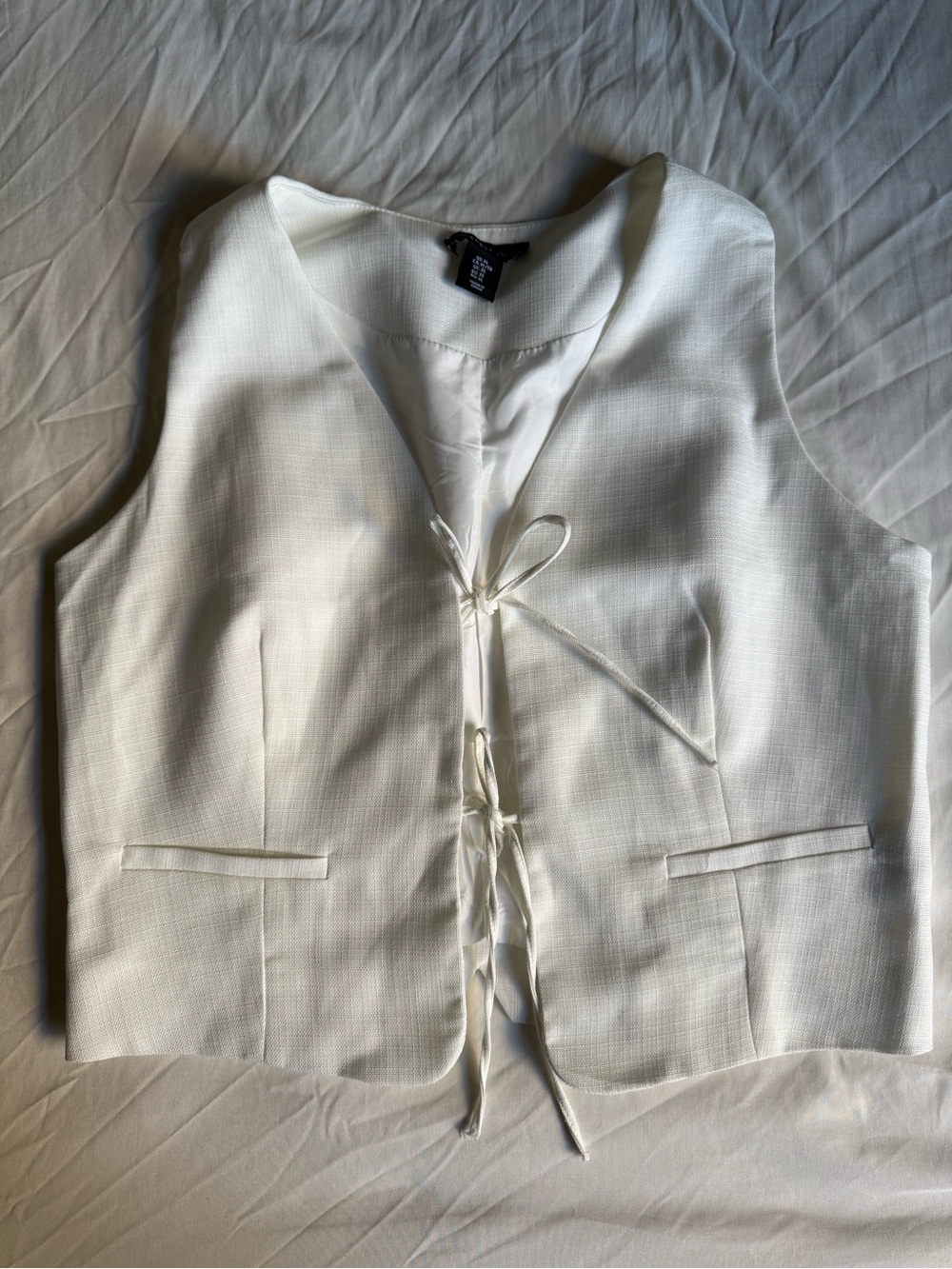 Source Unknown White Tie-Front Women's Vest